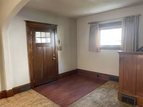 1208 Burr, Jackson, MI 49201 photo 5