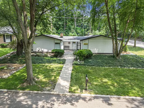 1402 Bardstown, Ann Arbor, MI 48105