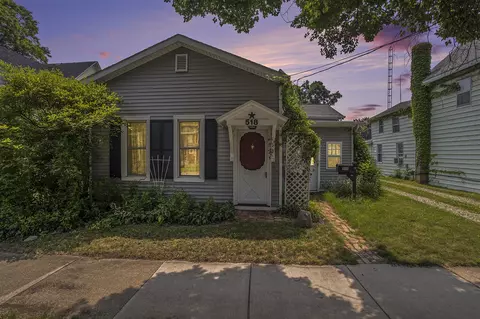 Exterior - 518 E Michigan, Marshall, MI 49068 photo 2 of 4