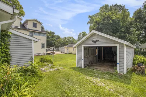 Exterior - 518 E Michigan, Marshall, MI 49068 photo 3 of 4