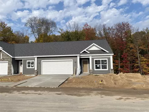 2823 W Cobblestone #12, Kentwood, MI 49512