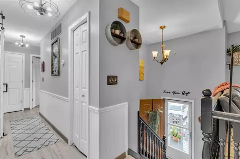 Entry Way - 11745 N Waldron, Jerome, MI 49249 photo 1 of 2