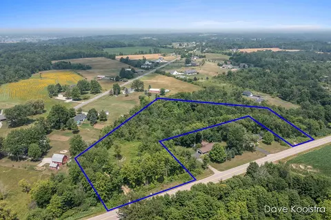 1900 Quincy, Grandville, MI 49418