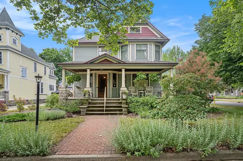 162 W 14th, Holland, MI 49423