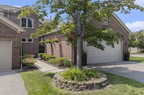 113 Ponds Vw, Ann Arbor, MI 48103