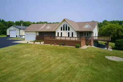 18196 Calvin Hl, Cassopolis, MI 49031