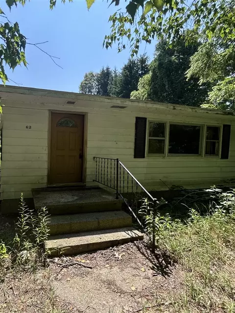 62 Flat Riv, Lowell, MI 49331
