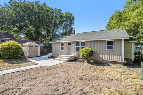1002 W W Frst, Muskegon, MI 49441