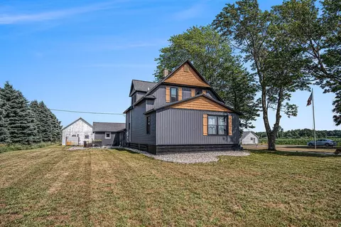 8666 S Warner, Fremont, MI 49412