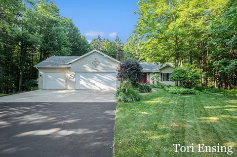 1621 Clark, Greenville, MI 48838