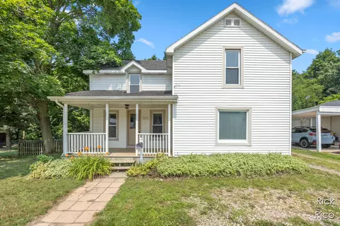 447 Divine, Portland, MI 48875