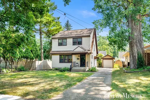 110 Ken O Sha, Grand Rapids, MI 49507