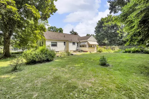 Exterior - 317 Sulgrave, Jackson, MI 49203 photo 10 of 12