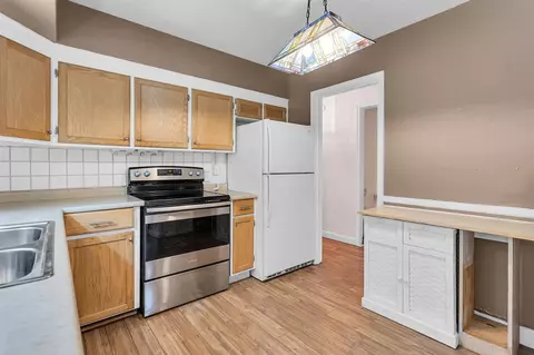 Kitchen - 317 Sulgrave, Jackson, MI 49203 photo 4 of 4