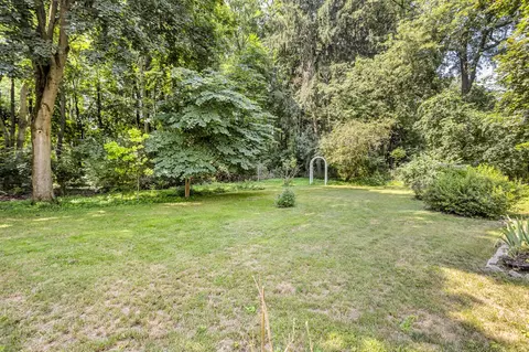Exterior - 317 Sulgrave, Jackson, MI 49203 photo 3 of 12