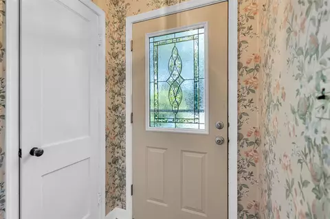 Entry Way - 317 Sulgrave, Jackson, MI 49203 photo 1 of 2