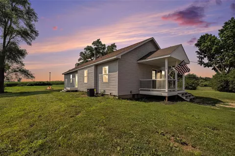 19494 Division, Marshall, MI 49068
