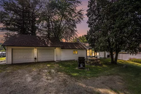 10142 Walnut, Three Rivers, MI 49093 photo 2