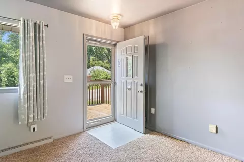 Entry Way - 505 Jacqueline, Jackson, MI 49202 photo 1 of 3