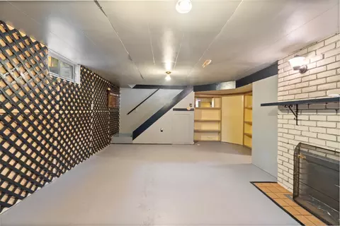 Living - 505 Jacqueline, Jackson, MI 49202 photo 8 of 8