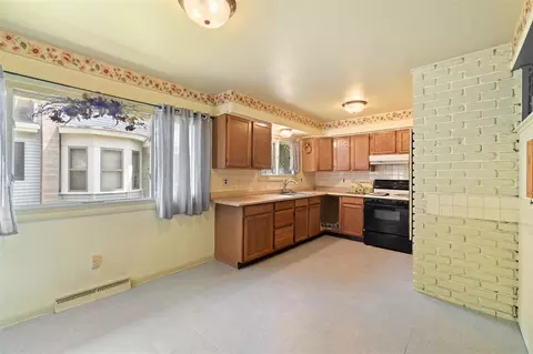 Kitchen - 505 Jacqueline, Jackson, MI 49202 photo 1 of 4