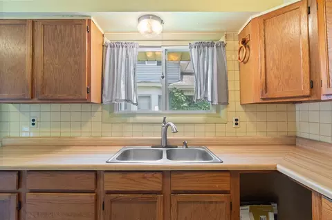 Kitchen - 505 Jacqueline, Jackson, MI 49202 photo 4 of 4
