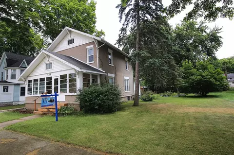 612 S Hooker, Three Rivers, MI 49093 photo 2