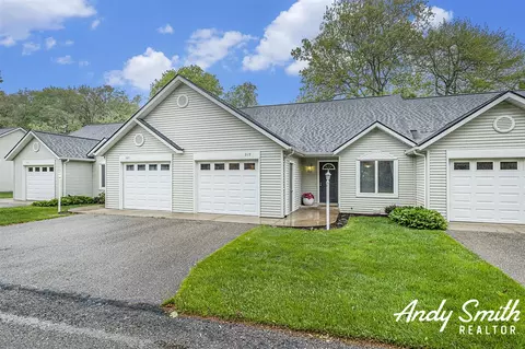 319 Nestlewood #3, Holland, MI 49424