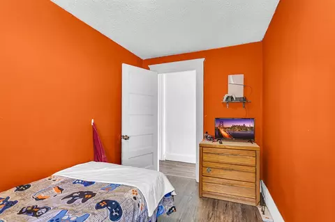 Bedroom - 909 Hallett, Jackson, MI 49202 photo 2 of 7