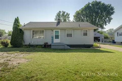 4330 Stuart, Grand Rapids, MI 49508