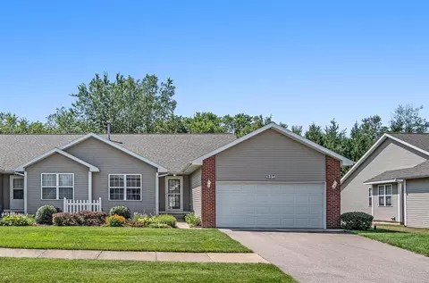 803 Strawberry Vly #93, Comstock Park, MI 49321