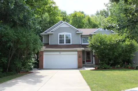3574 Long Grv, Kentwood, MI 49512