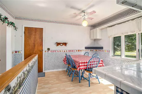 Dining - 17997 H, Marshall, MI 49068 photo 1 of 1