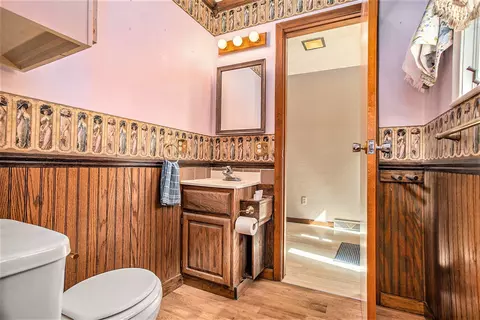 Bath - 17997 H, Marshall, MI 49068 photo 2 of 3