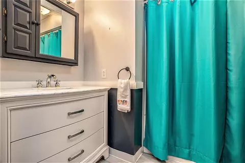 Bath - 17997 H, Marshall, MI 49068 photo 1 of 3