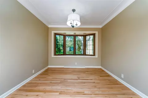Living - 811 Thomas, Plainwell, MI 49080 photo 5 of 6