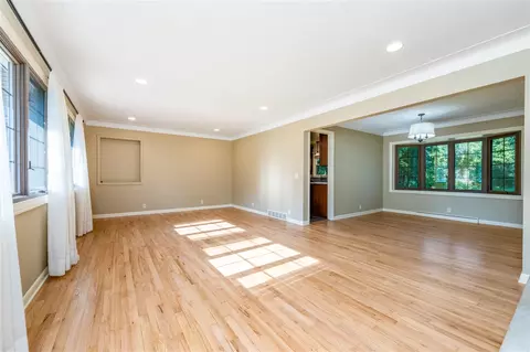 Living - 811 Thomas, Plainwell, MI 49080 photo 2 of 6