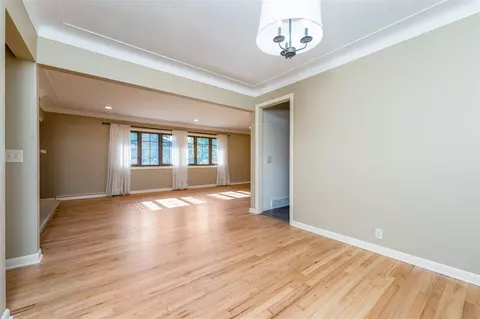 Living - 811 Thomas, Plainwell, MI 49080 photo 6 of 6