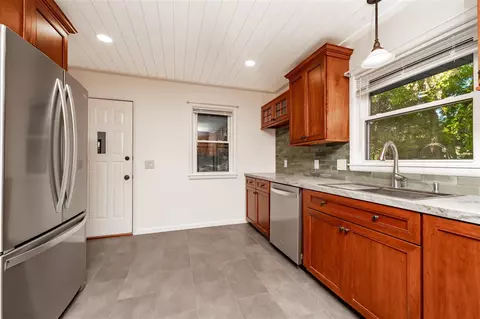Kitchen - 811 Thomas, Plainwell, MI 49080 photo 3 of 4