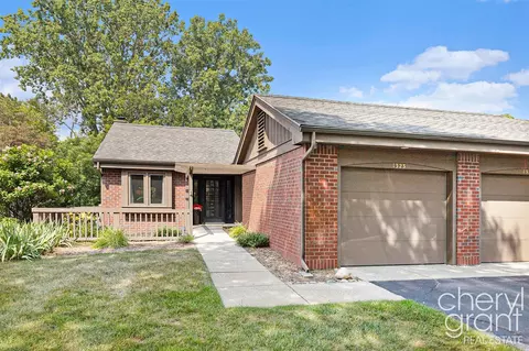 1323 Suncrest #68, Grand Rapids, MI 49525