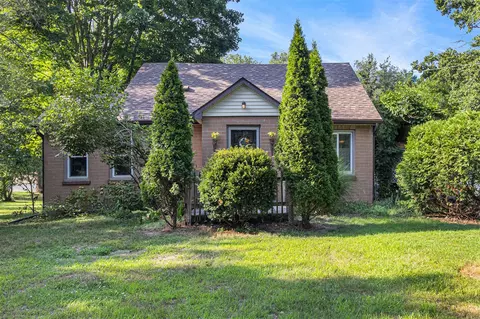 1085 2nd Division, Plainwell, MI 49080