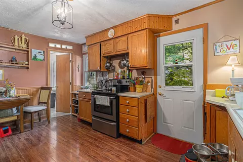 1085 2nd Division, Plainwell, MI 49080 photo 7