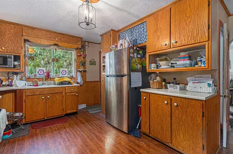 1085 2nd Division, Plainwell, MI 49080 photo 6