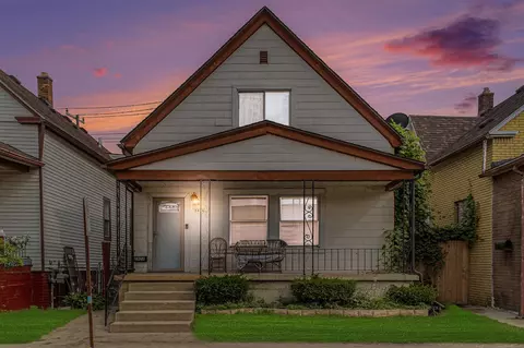 2476 Hewitt, Hamtramck, MI 48212