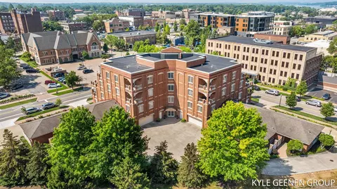 141 Central #210, Holland, MI 49423
