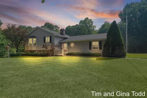 2465 Wiersma, Cedar Springs, MI 49319