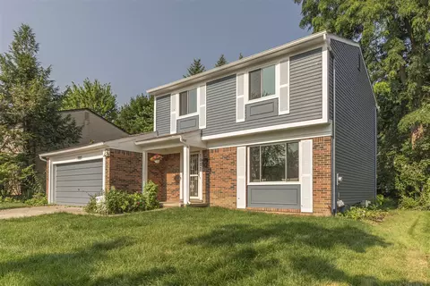 1001 Rue Deauville, Ypsilanti, MI 48198