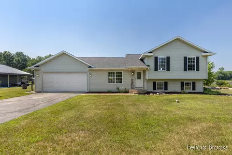 3381 Stager, Middleville, MI 49333