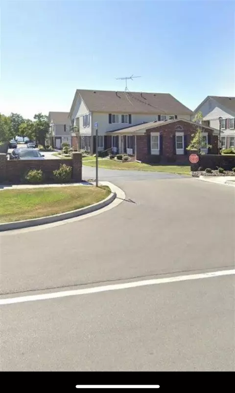 34756 Jefferson, Harrison Township, MI 48045