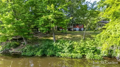 934 Park, Belding, MI 48809 photo 46